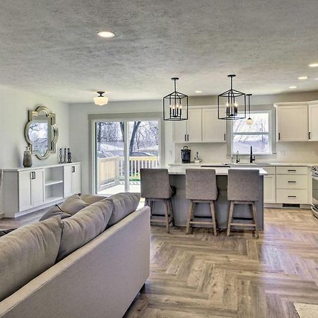 Retreat With Deck About 9 Mi To Downtown Springfield Villa Ozark Bagian luar foto